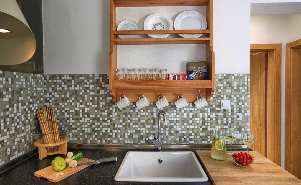 Lagom Apartments Dreznik Grad Luaran gambar